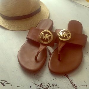 MICHAEL KORS LEATHER SANDALS